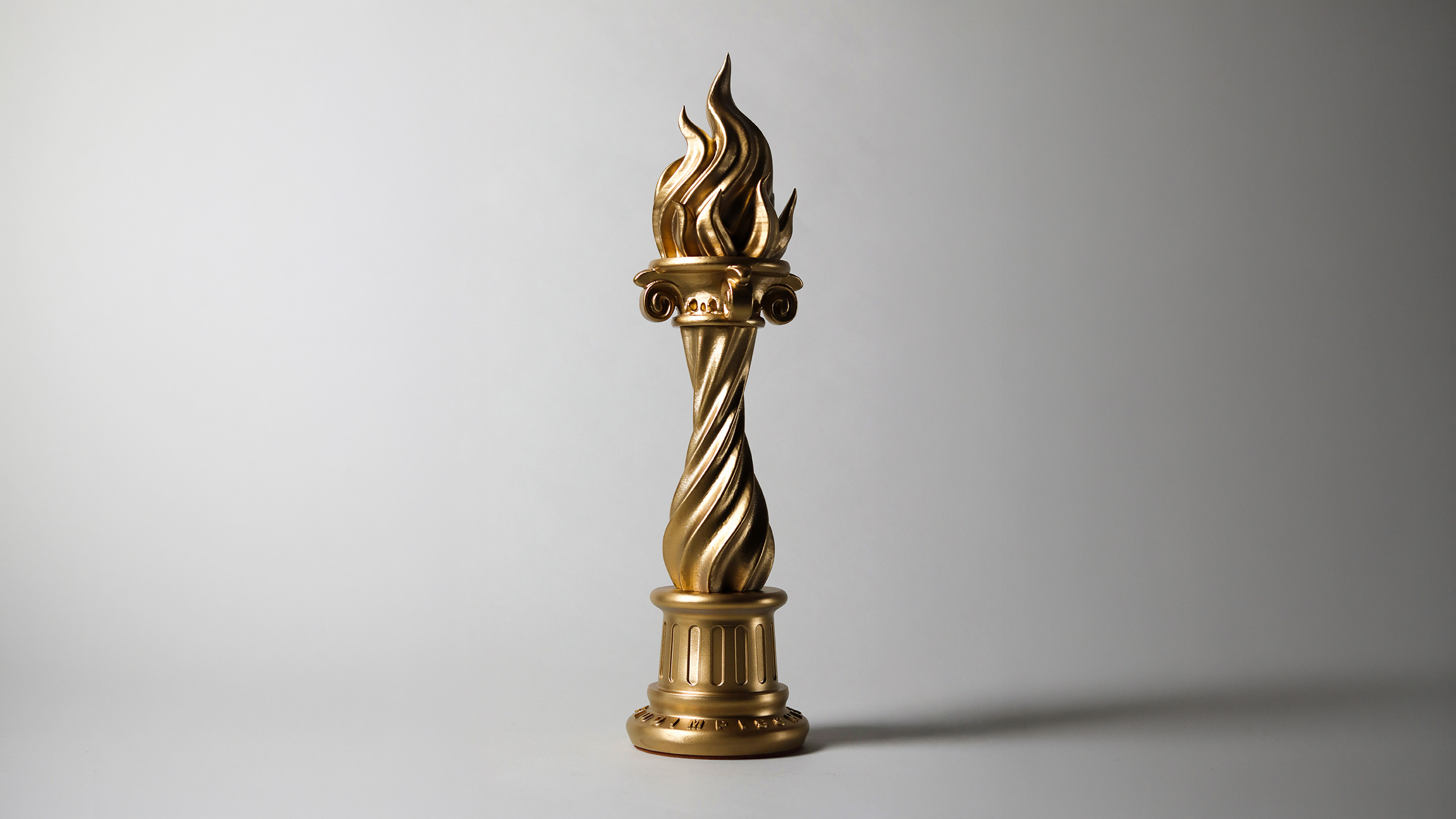 Sportpokal mit Goldveredelung